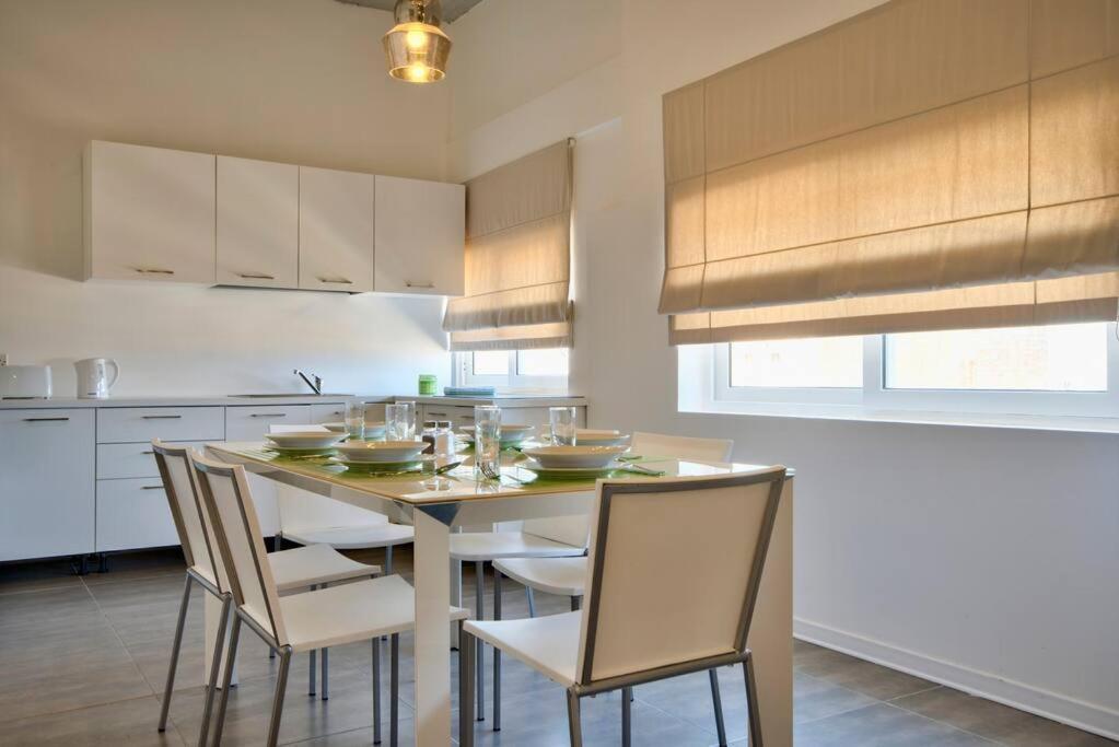 Vallettastay - Harbor View Gem -Sea View 2 Bed Apt Exterior foto